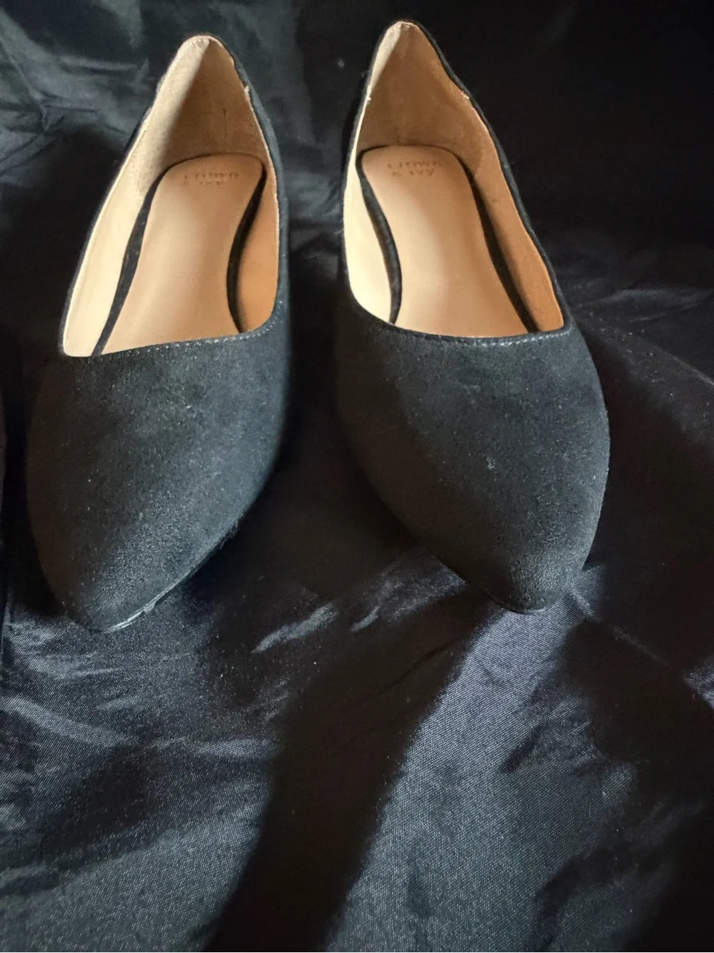 crown & ivy Black Suede Pointed-Toe Kitten Heels
